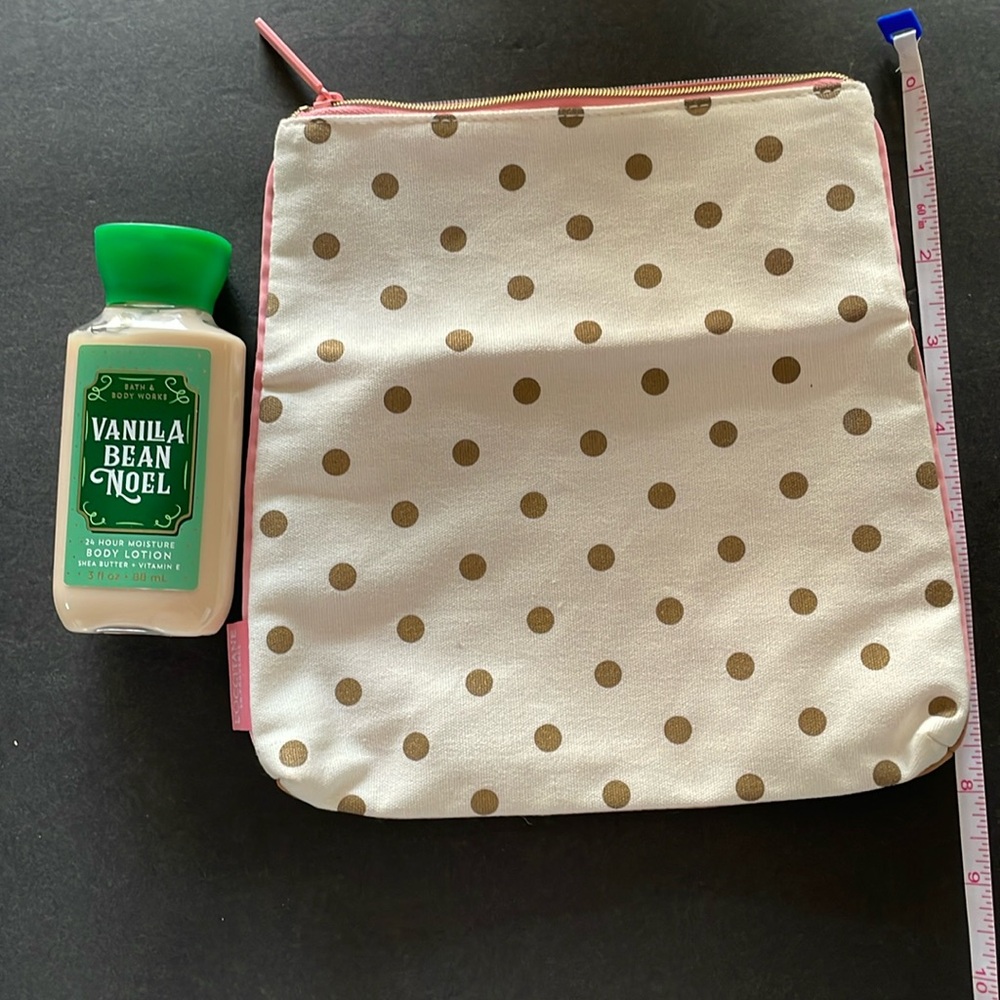 L'occitane Cosmetic Bag with Bottle of Vanilla Bean Noel body lotion (3 fl oz)